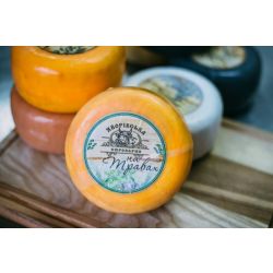 Сир На травах 45% (упаковка 200-300 гр)